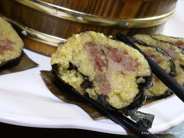 城市部落原住民風味餐廳(台中店):台中美食│城市部落原住民風味餐廳台中店〃隱身在喧嘩都市裡的城市部落,創意特色原住民料理讓你驚喜連連~