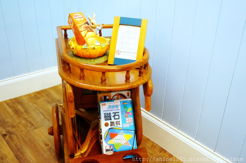 花蓮市民宿推薦 白兔先生.愛麗絲夢幻主題民宿.花蓮特色民宿