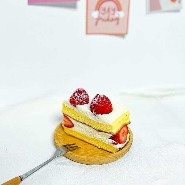 (台北士林美食)宣原蛋糕 台北甜點蛋糕推薦 一年一度草莓季限定推出 秒速下訂排隊美食 草莓大又飽滿香甜美味 蛋糕簡單的美好