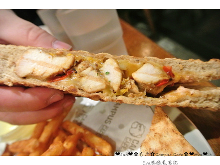 CAMPUS CAFE(南京店)：【食記】oO。台北　Campus Cafe　康熙來了推推的超好吃店家，超囂張的提拉米蘇瀑布，讓我們一起消滅它吧～。o○。