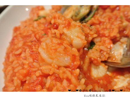 CAMPUS CAFE(南京店)：【食記】oO。台北　Campus Cafe　康熙來了推推的超好吃店家，超囂張的提拉米蘇瀑布，讓我們一起消滅它吧～。o○。