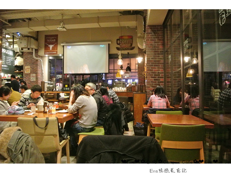 CAMPUS CAFE(南京店)：【食記】oO。台北　Campus Cafe　康熙來了推推的超好吃店家，超囂張的提拉米蘇瀑布，讓我們一起消滅它吧～。o○。