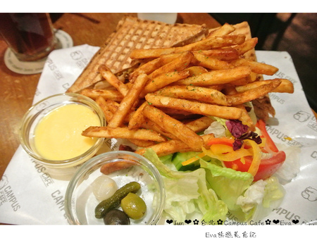 CAMPUS CAFE(南京店)：【食記】oO。台北　Campus Cafe　康熙來了推推的超好吃店家，超囂張的提拉米蘇瀑布，讓我們一起消滅它吧～。o○。