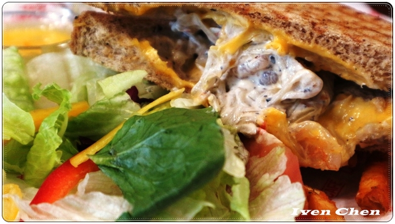 CAMPUS CAFE(南京店)：《捷運南京三民美食》CP值高的人氣爆紅美式輕食餐廳『CAMPUS-CAFE-南京店』-『愛評體驗團』