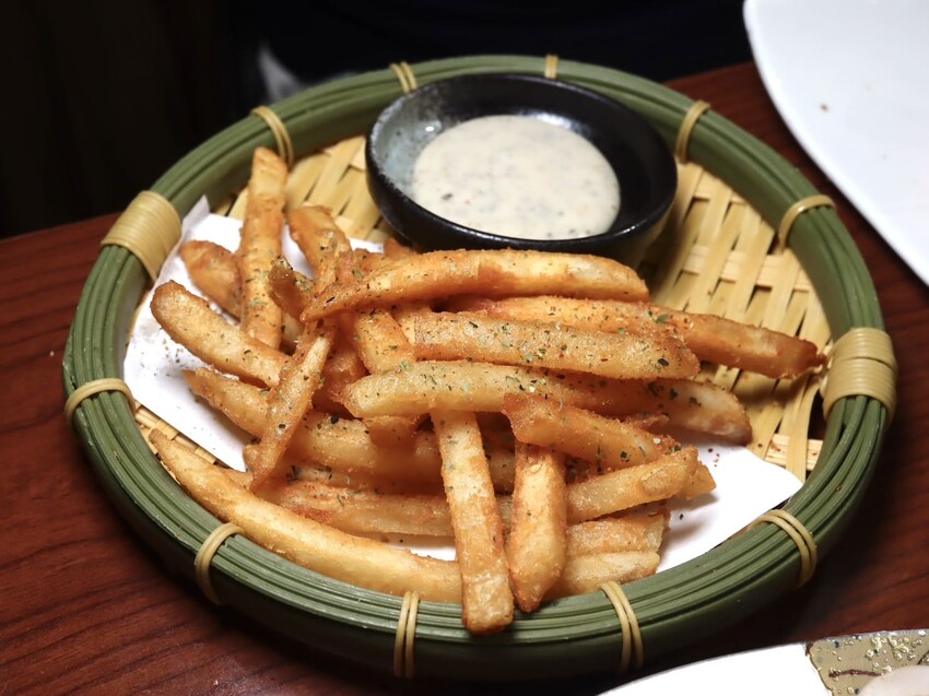 狗一下｜公館商圈高CP值深夜居酒屋。平價串燒菜單超過上百種品項，小資族、學生黨必收 – 艾瑞絲的吃貨日常