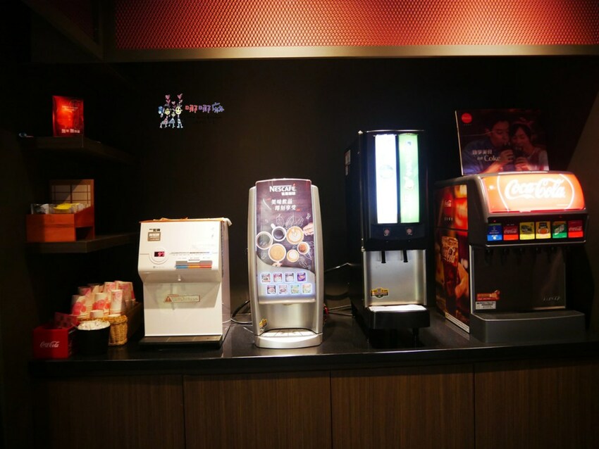 【桃園吃到飽火鍋推薦】699元就可以濕式熟成牛肉、和牛、鮑魚吃到飽~瀑布起司牛奶鍋桌邊服務超好拍啊！ | 哪哪麻