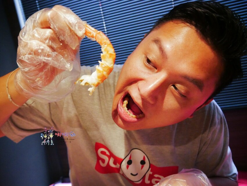 【桃園吃到飽火鍋推薦】699元就可以濕式熟成牛肉、和牛、鮑魚吃到飽~瀑布起司牛奶鍋桌邊服務超好拍啊！ | 哪哪麻