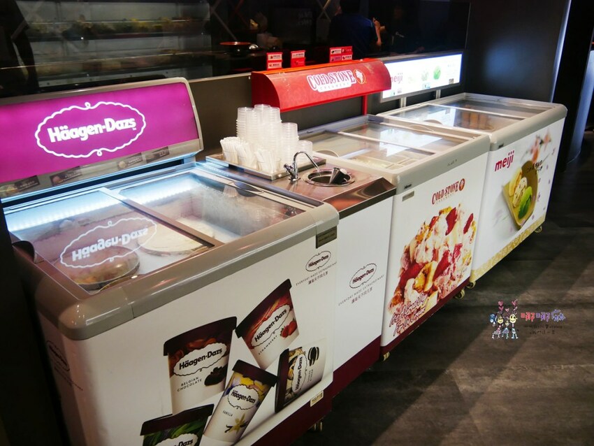 【桃園吃到飽火鍋推薦】699元就可以濕式熟成牛肉、和牛、鮑魚吃到飽~瀑布起司牛奶鍋桌邊服務超好拍啊！ | 哪哪麻