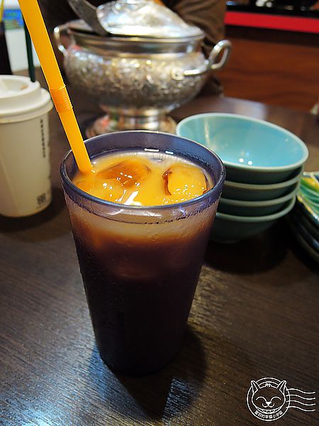 二分之一泰式小館：※ 二分之一泰式小館 ※ 【星羽愛美食-台中】便宜好吃泰式料理，商業四人套餐CP值直衝天際，料多味美還附飲料~