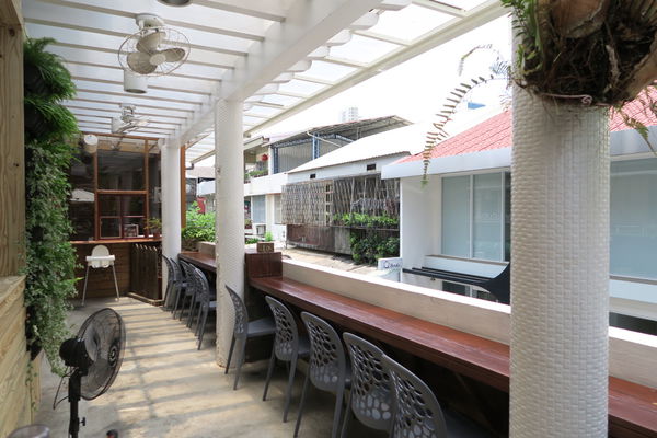 【台中西區】享受草悟道的愜意『hecho做咖啡cafe & restaurant』