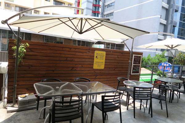 【台中西區】享受草悟道的愜意『hecho做咖啡cafe & restaurant』