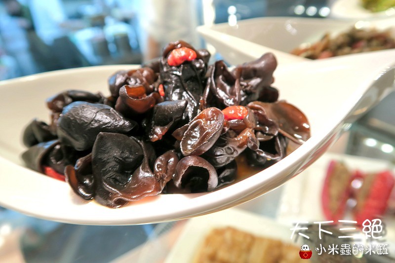 【台北東區︱捷運忠孝復興站】天下三絕麵食館~頂級牛肉麵與紅酒的奢華饗宴~