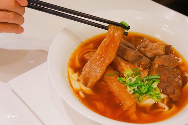 cm20171107___708b7687cb3cdc7192f1f93bcb7