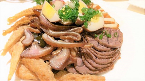 天下三絕：天下三絕-台北東區頂級牛肉麵   近捷運忠孝復興站  從裝潢到餐點  絕對顛覆你對牛肉麵的印象  還是外交部宴客的必訪餐廳