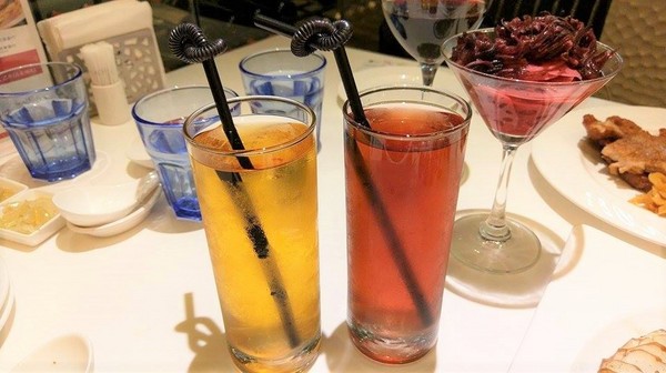 天下三絕：天下三絕-台北東區頂級牛肉麵   近捷運忠孝復興站  從裝潢到餐點  絕對顛覆你對牛肉麵的印象  還是外交部宴客的必訪餐廳