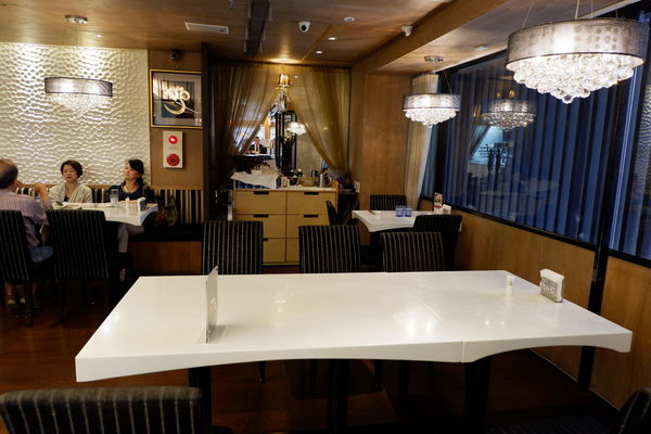 【餐廳】台北・大安區|台北東區・捷運忠孝復興站・使用澳洲頂級花腱、美國腱子心の頂級牛肉麵・搭配紅酒新吃法!天下三絕麵食館