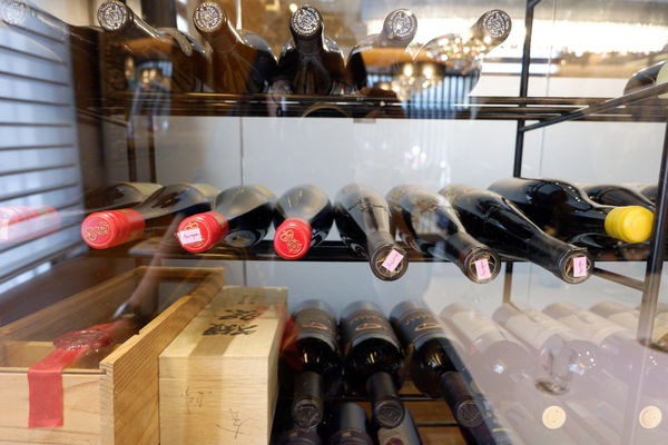 【餐廳】台北・大安區|台北東區・捷運忠孝復興站・使用澳洲頂級花腱、美國腱子心の頂級牛肉麵・搭配紅酒新吃法!天下三絕麵食館