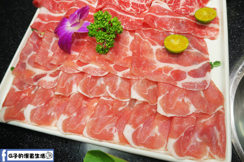 天鍋宴 肉品-雪花牛肉.沙朗牛肉.梅花豬肉(黑毛豬).小羔羊肉