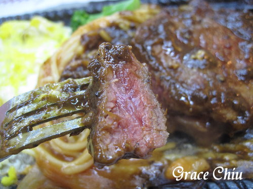 廣州街艋舺牛排館（龍山寺捷運站．華西街夜市週邊）