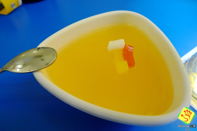 [食記] 高雄。橋頭區 Small萱 (橋頭店)