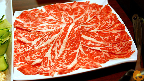 紅門宴：【食記】《紅門宴四川麻辣鴛鴦火鍋》四川媳婦的店