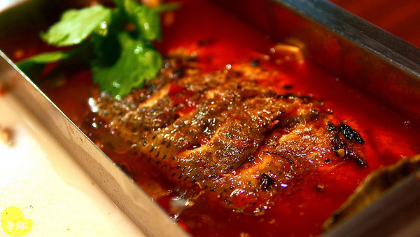 紅門宴：【食記】《紅門宴四川麻辣鴛鴦火鍋》四川媳婦的店