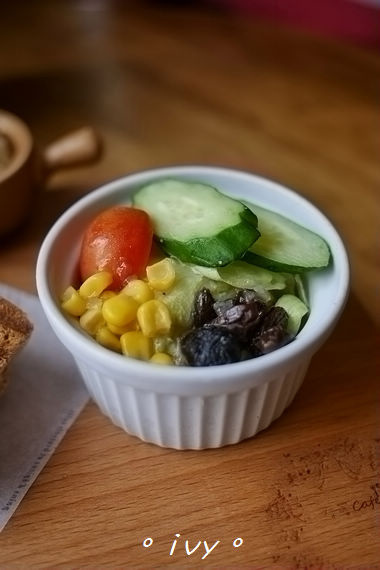 布蕾咖啡：♡ 新竹食 ♡ 布蕾咖啡。溫馨可愛的鄉村風咖啡店