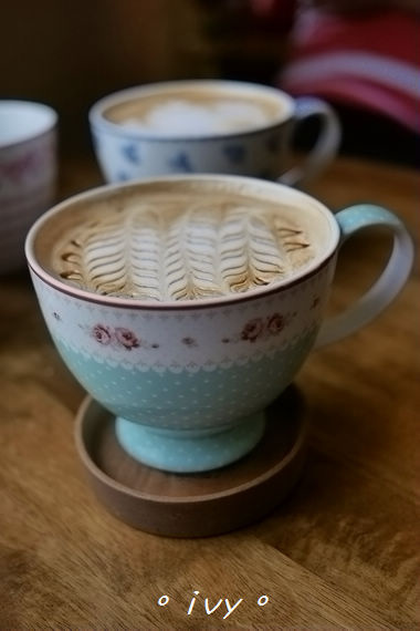 布蕾咖啡：♡ 新竹食 ♡ 布蕾咖啡。溫馨可愛的鄉村風咖啡店