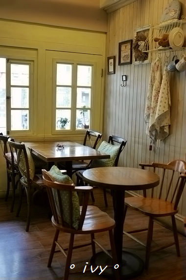 布蕾咖啡：♡ 新竹食 ♡ 布蕾咖啡。溫馨可愛的鄉村風咖啡店