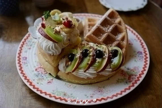 布蕾咖啡：♡ 新竹食 ♡ 布蕾咖啡。溫馨可愛的鄉村風咖啡店