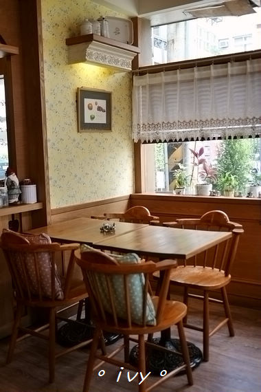 布蕾咖啡：♡ 新竹食 ♡ 布蕾咖啡。溫馨可愛的鄉村風咖啡店