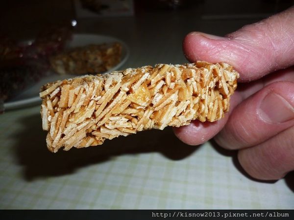 志明花生糖：純手工製作,好吃不黏牙-台灣百大伴手禮宅配美食志明花生糖体驗心得