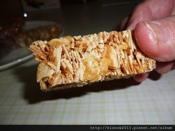 志明花生糖：純手工製作,好吃不黏牙-台灣百大伴手禮宅配美食志明花生糖体驗心得