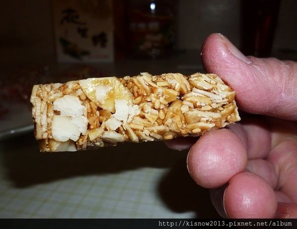 志明花生糖：純手工製作,好吃不黏牙-台灣百大伴手禮宅配美食志明花生糖体驗心得