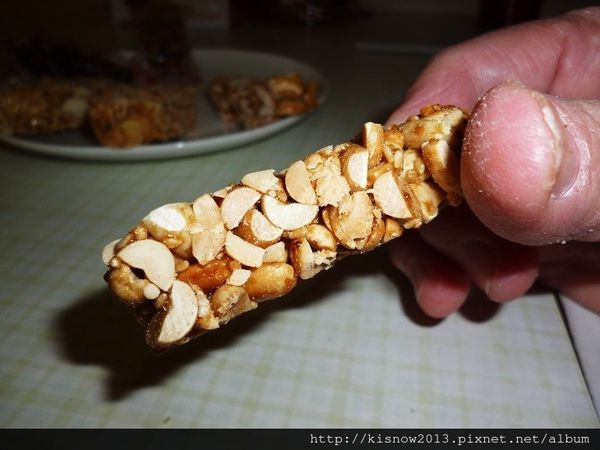 志明花生糖：純手工製作,好吃不黏牙-台灣百大伴手禮宅配美食志明花生糖体驗心得