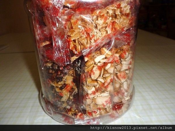 志明花生糖：純手工製作,好吃不黏牙-台灣百大伴手禮宅配美食志明花生糖体驗心得