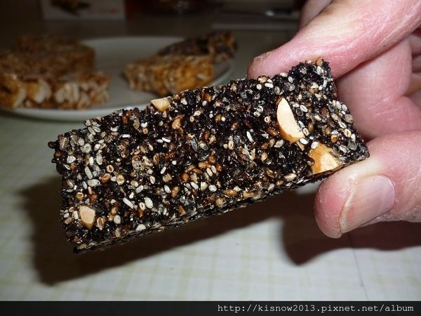 志明花生糖：純手工製作,好吃不黏牙-台灣百大伴手禮宅配美食志明花生糖体驗心得