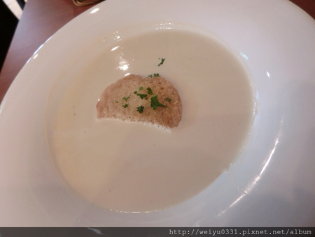 東區下午茶人氣進駐、延吉街美食Brunch小天下－《Fafa Voilà 法法小館》