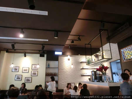 東區下午茶人氣進駐、延吉街美食Brunch小天下－《Fafa Voilà 法法小館》