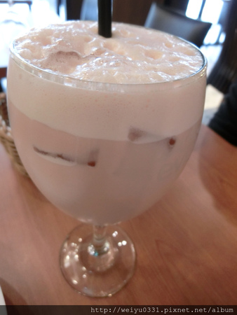 東區下午茶人氣進駐、延吉街美食Brunch小天下－《Fafa Voilà 法法小館》