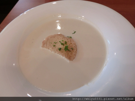 東區下午茶人氣進駐、延吉街美食Brunch小天下－《Fafa Voilà 法法小館》