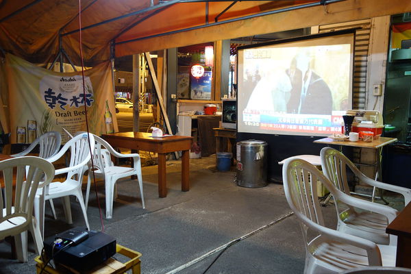 府城騷烤家:府城騷烤家~騷不燒吃了才知道 串燒 啤酒 小酌 湖南菜 鍋物 府城騷烤家:府城騷烤家~騷不燒吃了才知道 串燒 啤酒 小酌 湖南菜 鍋物