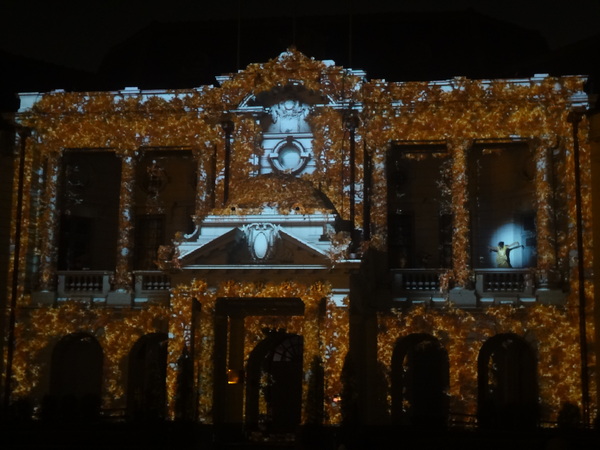 2013築光臺中3D光雕藝術節：1021101[官本金文愛台灣]臺灣首創2013築光臺中3D光雕藝術節把100年古蹟台中州廳生日慶典一同穿梭3D華麗的時光隧道