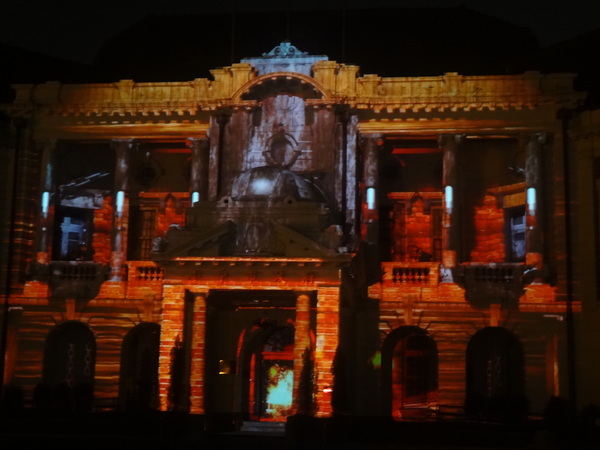 2013築光臺中3D光雕藝術節：1021101[官本金文愛台灣]臺灣首創2013築光臺中3D光雕藝術節把100年古蹟台中州廳生日慶典一同穿梭3D華麗的時光隧道