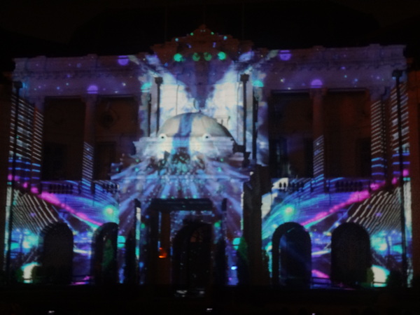 2013築光臺中3D光雕藝術節：1021101[官本金文愛台灣]臺灣首創2013築光臺中3D光雕藝術節把100年古蹟台中州廳生日慶典一同穿梭3D華麗的時光隧道