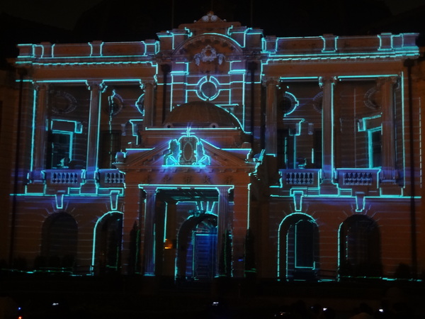 2013築光臺中3D光雕藝術節：1021101[官本金文愛台灣]臺灣首創2013築光臺中3D光雕藝術節把100年古蹟台中州廳生日慶典一同穿梭3D華麗的時光隧道