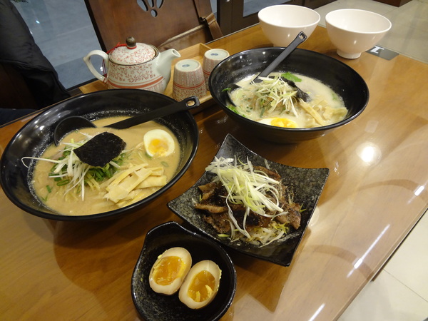 丸太拉麵(工學店)：1021210[官本金文愛台灣口碑券第21彈]丸太拉麵(工學店)柴米油鹽醬醋茶每一碗都是幸福又感動