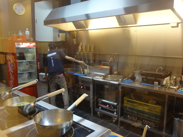 丸太拉麵(工學店)：1021210[官本金文愛台灣口碑券第21彈]丸太拉麵(工學店)柴米油鹽醬醋茶每一碗都是幸福又感動