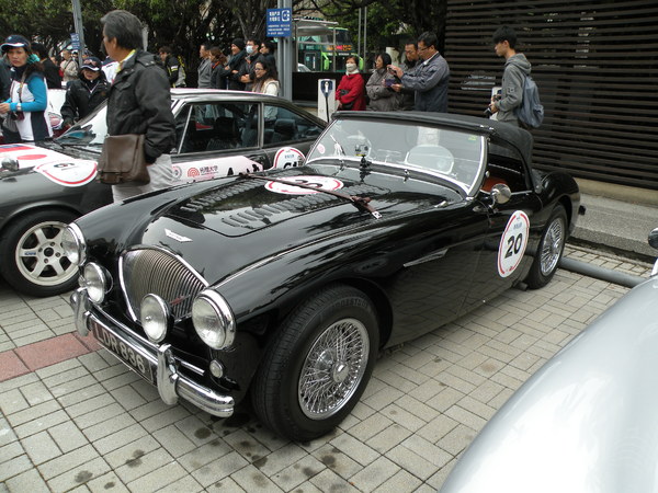 感謝臺灣2013 RALLY NIPPON古董車環台(臺中場)：1021128[官本金文愛台灣]2013 RALLY NIPPON古董車環台創辦人小林雄介感謝臺灣於日本311震災時大力協助賑災