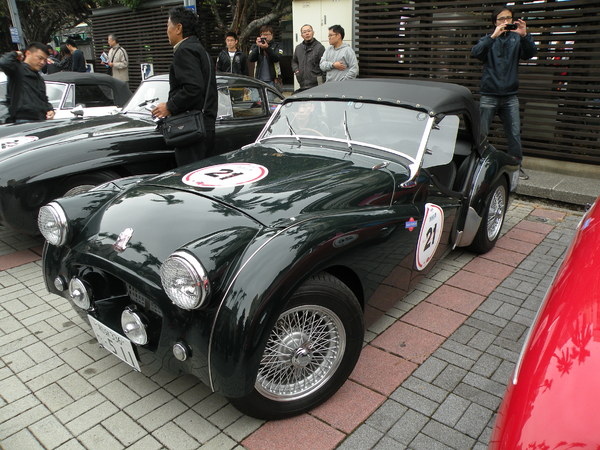 感謝臺灣2013 RALLY NIPPON古董車環台(臺中場)：1021128[官本金文愛台灣]2013 RALLY NIPPON古董車環台創辦人小林雄介感謝臺灣於日本311震災時大力協助賑災